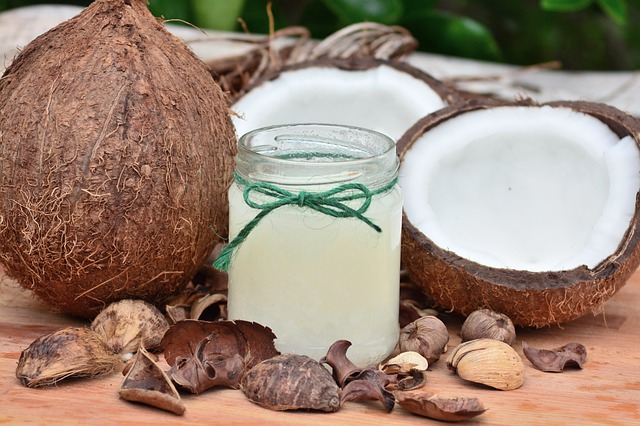 kokosový ořech a olej.jpg
